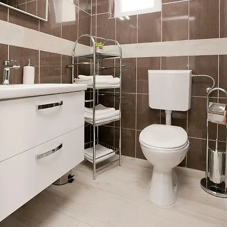 Tara Apartment